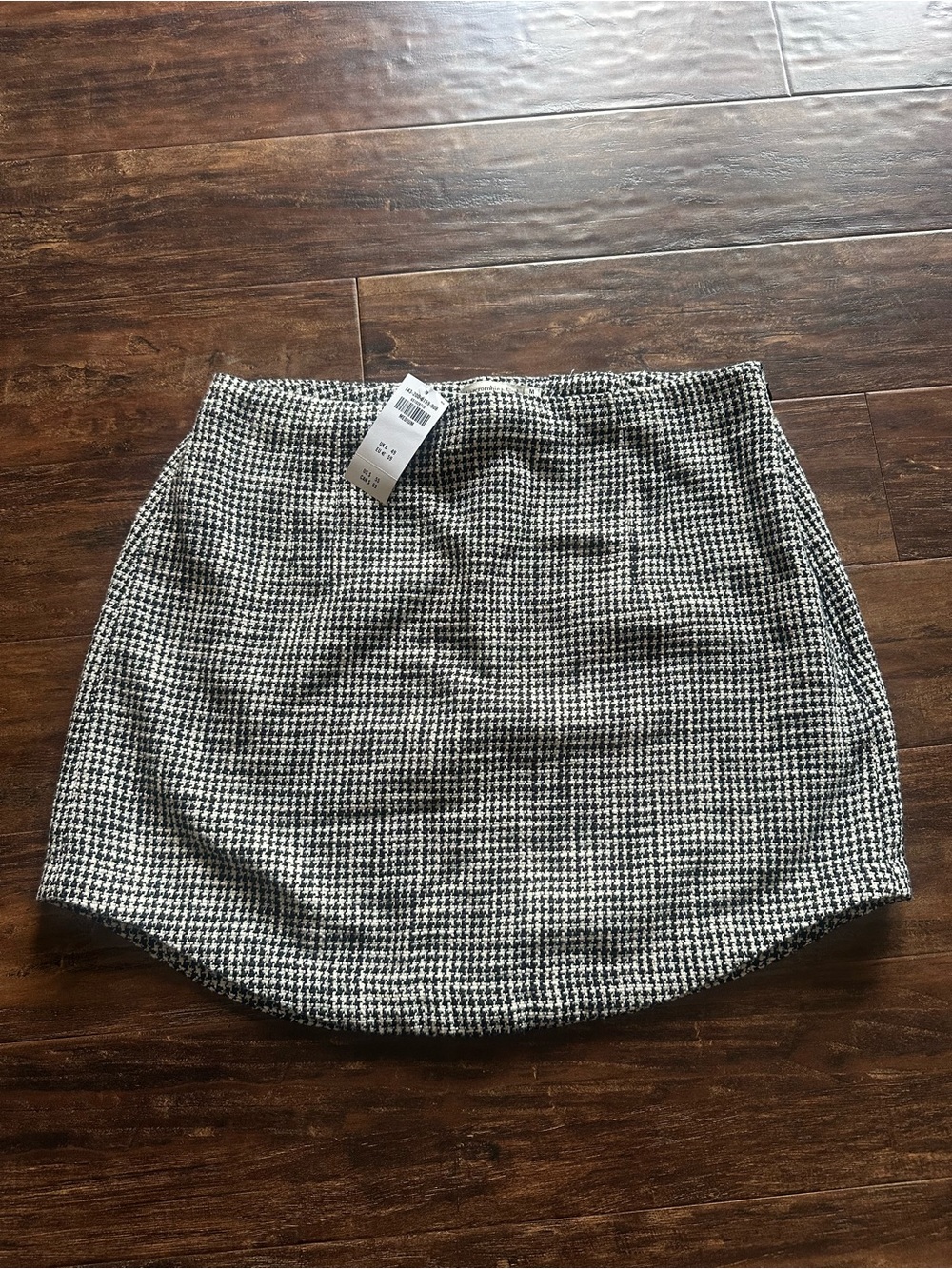 Abercrombie & Fitch Houndstooth Mini Skirt - Black & White